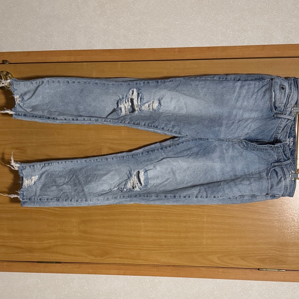 Denizen from Levi's Light Blue High Rise ankle Women Jeans